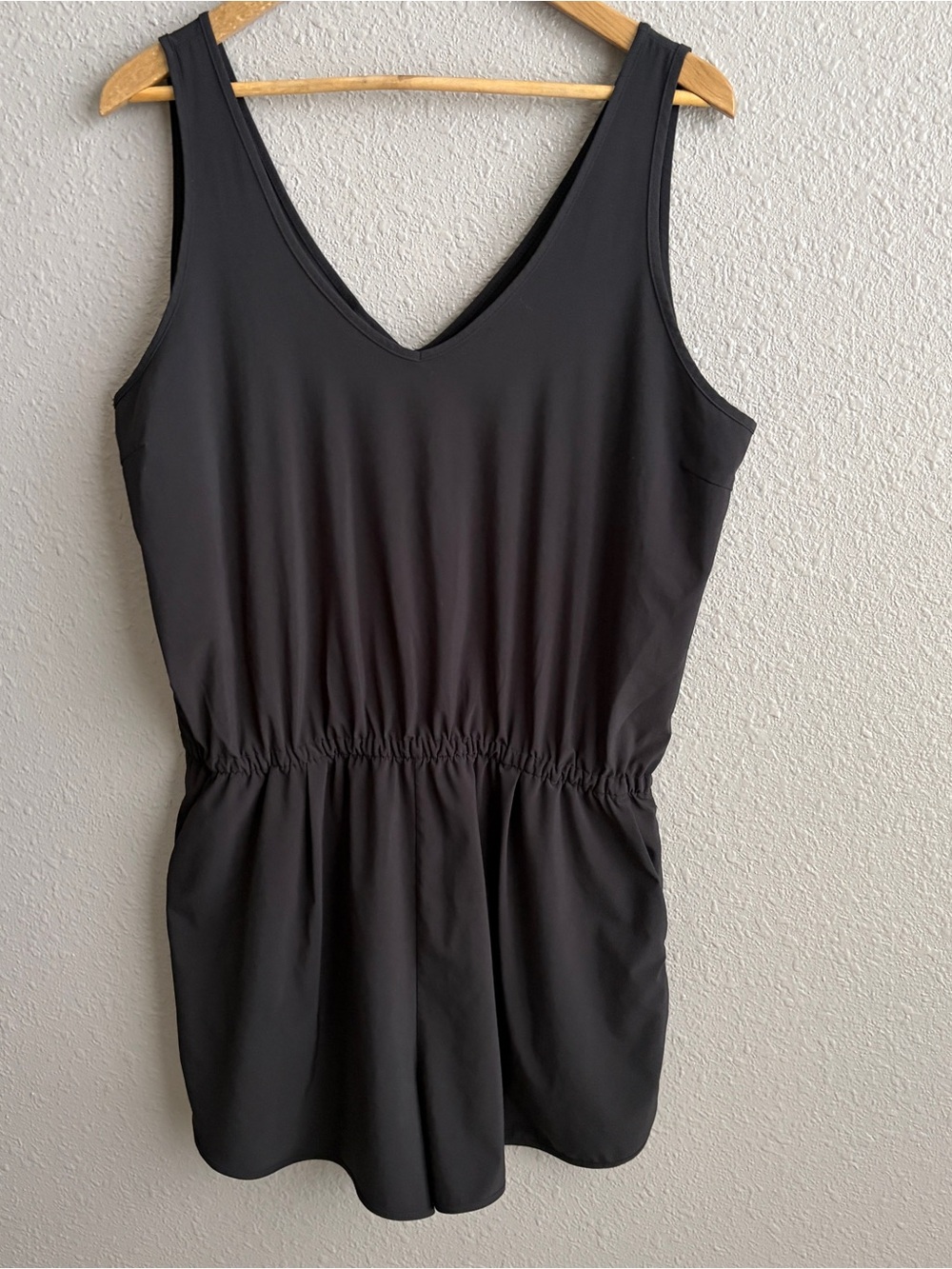 Vuori Black Villa Tank One-Piece Romper XL - Picture 3 of 9